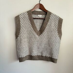 Chevron Sweater Vest Neutral Taupe Cream V Neck Knit Layering Top Small